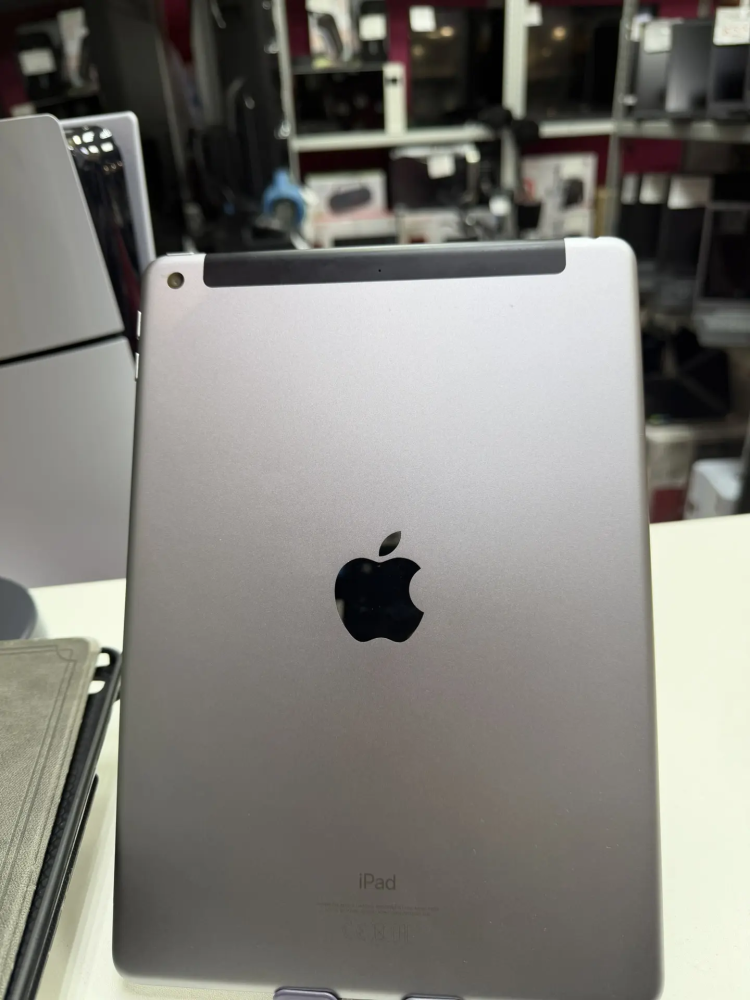 Планшет Apple iPad 5 A1823 (2017)