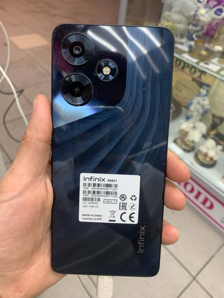 Мобильный телефон Infinix HOT 30