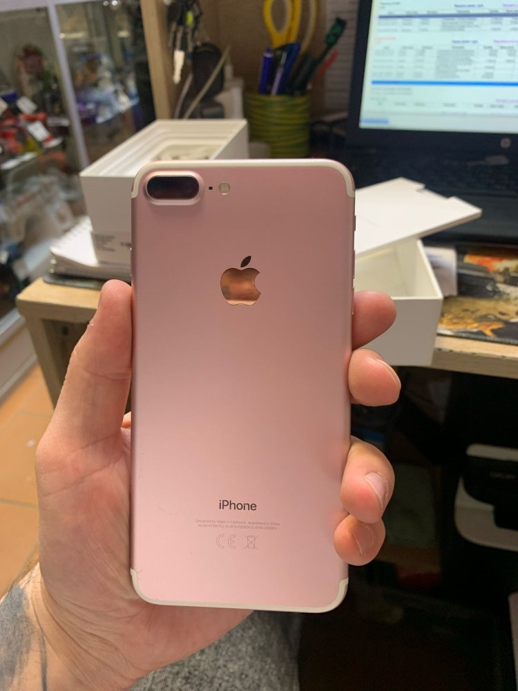 Смартфон iPhone 7+ 128Gb