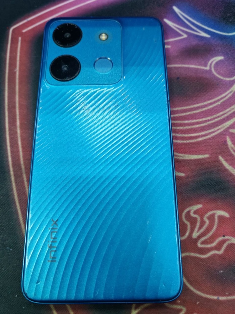 Мобильный телефон Infinix Smart 7 4/64