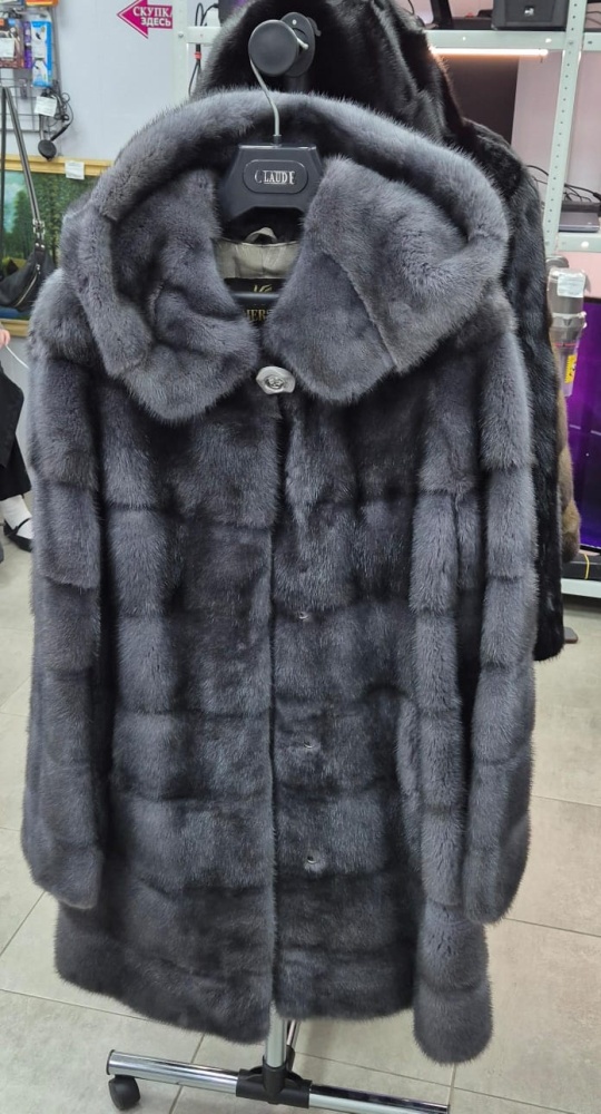 Шуба голубая норка 44 размер