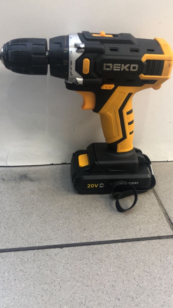 Шуруповерт Deko