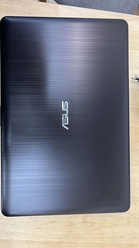Ноутбук ASUS