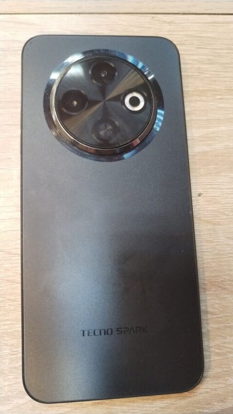 Мобильный телефон Tecno Spark 30 c  128
