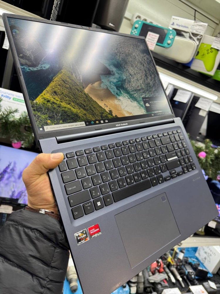 Ноутбук ASUS Vivobook X16 R7/16/512SSD