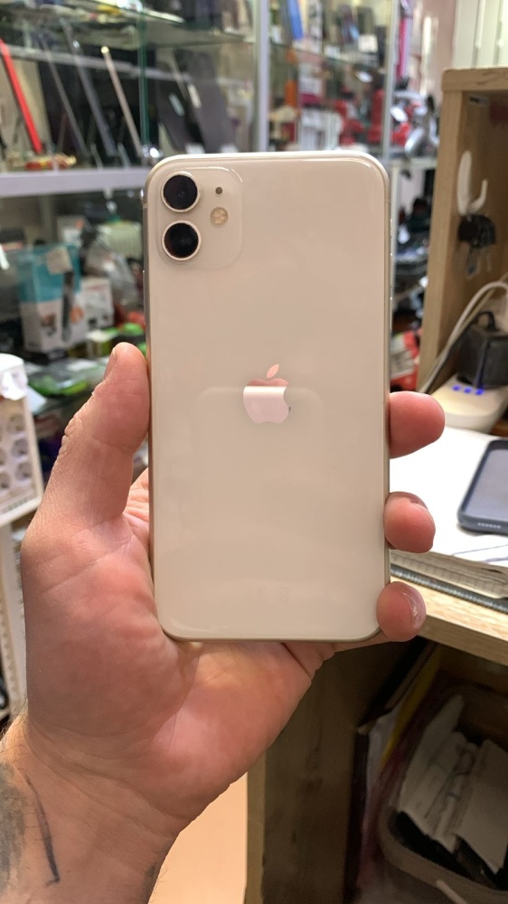 Смартфон iPhone 11 128 Gb