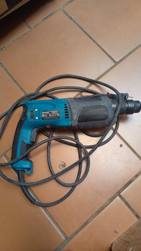 Перфоратор MAKITA