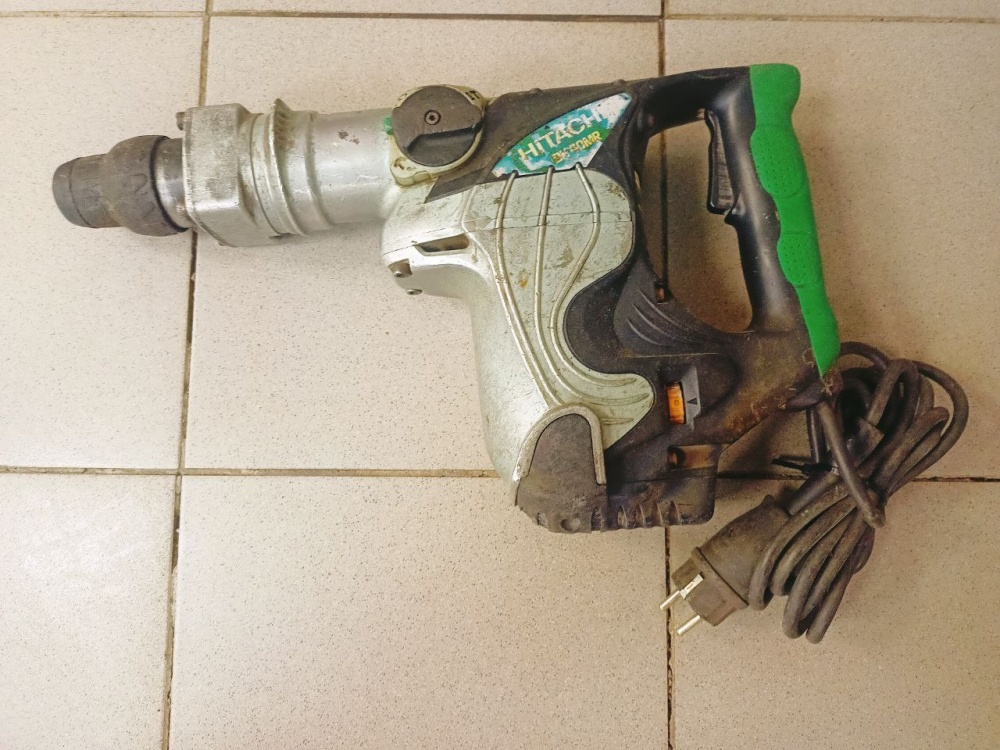 Перфоратор HITACHI
